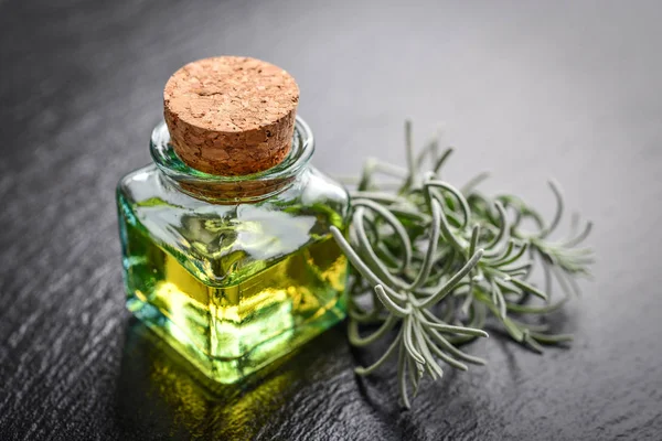 Olio essenziale di lavanda — Foto Stock