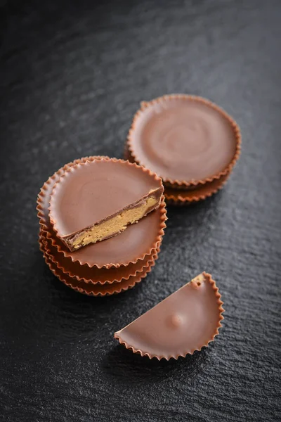 Peanut butter cups — Stockfoto