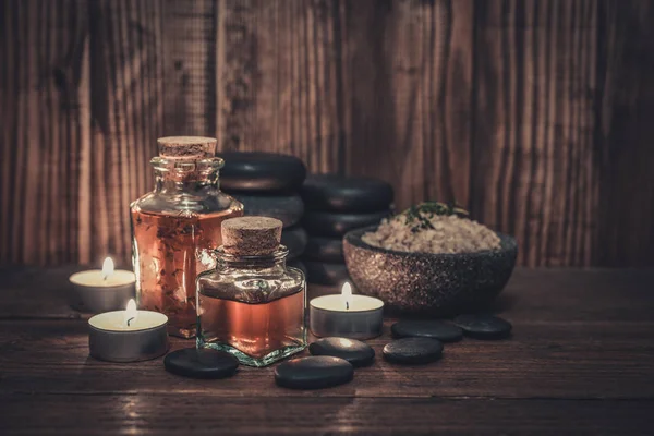 Massageöl in der Flasche — Stockfoto