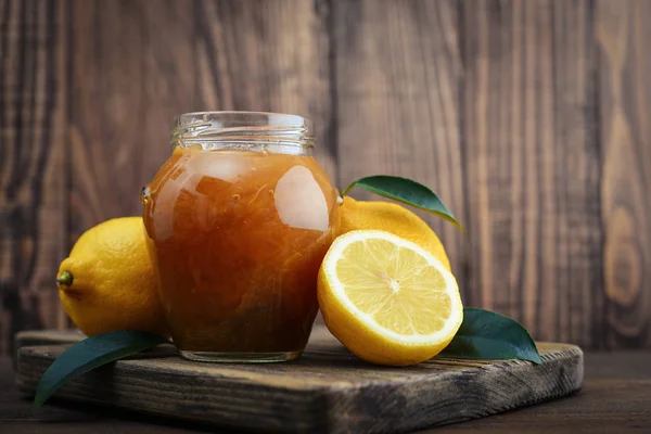 Mermelada de limón en frasco —  Fotos de Stock