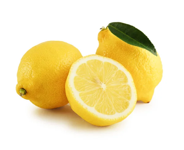 Kesim ile taze limon — Stok fotoğraf