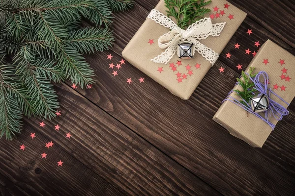 Noel hediyeleri Noel dekorasyonu ile — Stok fotoğraf