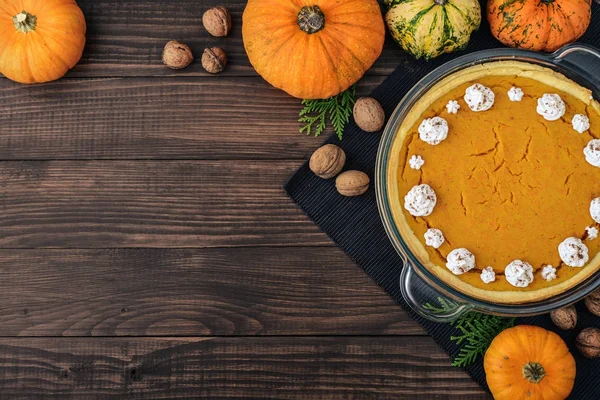 Tarte à la citrouille à la crème fouettée — Photo