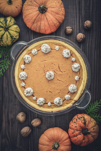 Tarte à la citrouille à la crème fouettée — Photo