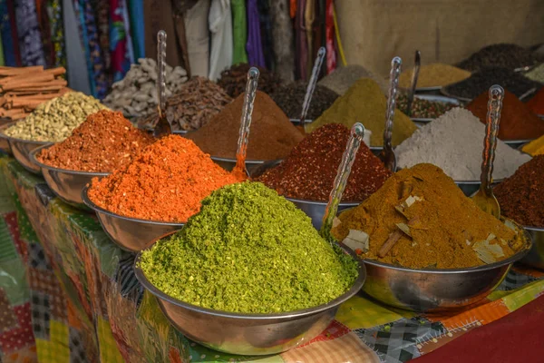 Especiarias coloridas indianas — Fotografia de Stock