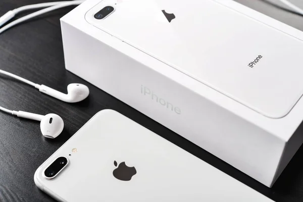 Apple iPhone 8 Plus Prata — Fotografia de Stock