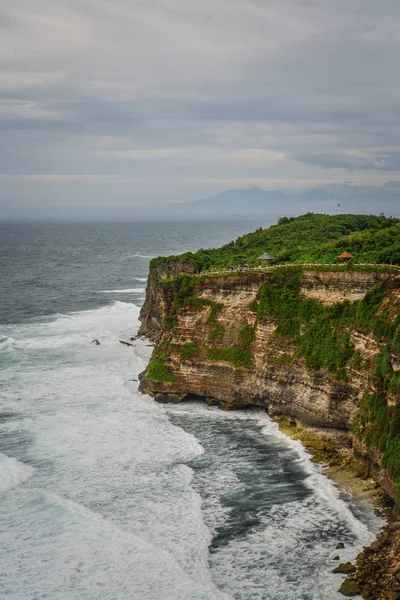 Kilátás a Pura Luhur Uluwatu templom — Stock Fotó