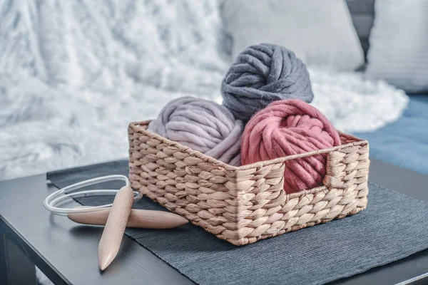 Ballen van super chunky merino wollen garen — Stockfoto