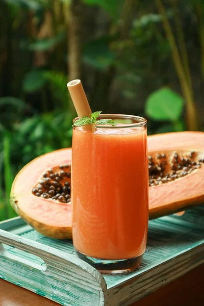 Papaya Smoothie Glass Bamboo Drinking Straws Wooden Table Outdoor Closeup — Stock Photo, Image