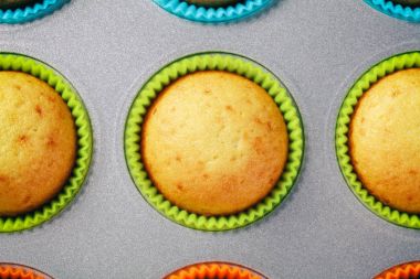 Taze sırt düz kek pişirme tepsisi, yakın çekim