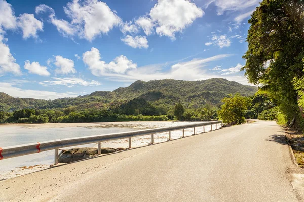 Yol deniz, Paslin Adası, Seyşel Adaları — Stok fotoğraf