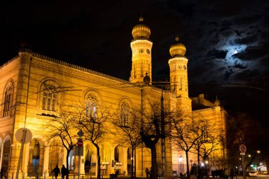 Gece Budapeşte'büyük Sinagogu