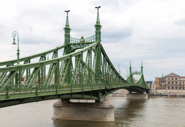 Міст Свободи в Будапешті столиці Угорщини — стокове фото