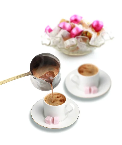 Турецкий кофе и конфеты — стоковое фото