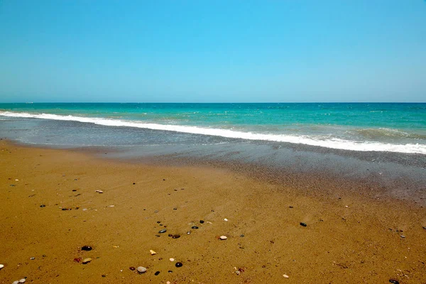 Goldener Strand und ein wunderbarer Urlaub — Stockfoto