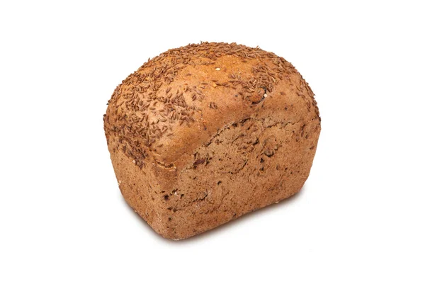 Roggebrood Met Komijn Geïsoleerd Witte Achtergrond — Stockfoto