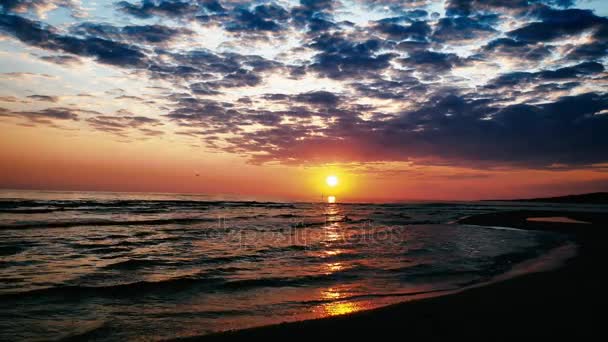 Baltské moře při západu slunce — Stock video