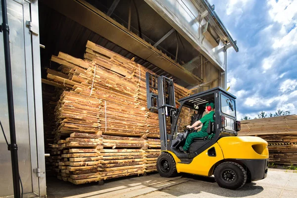 Kereste kurutma için yükleme