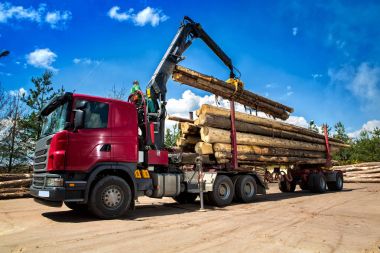 Ahşap araba yükleme