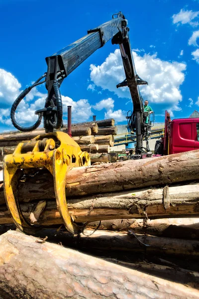 Houten auto laden — Stockfoto