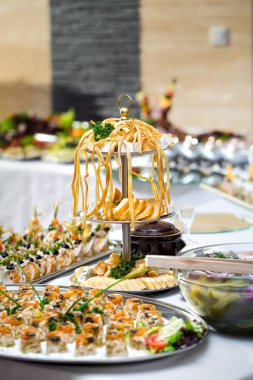 Etkili bir şekilde hizmet farklı sosis