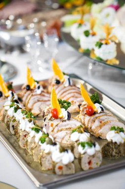 Etkileyici bir şekilde hizmet farklı kek