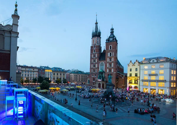 Kraków rynek główny w nocy — Zdjęcie stockowe