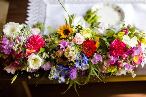 Arranjos florais para celebrações familiares — Fotografia de Stock