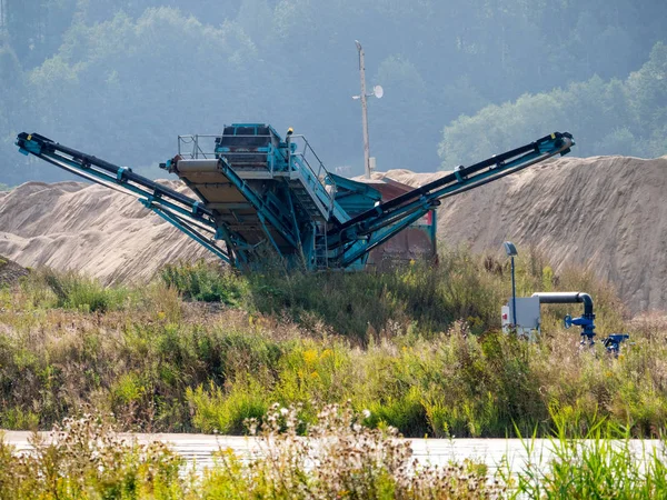 Gravel production of construction aggregates — Stock Photo, Image