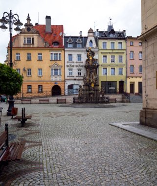 Kare, sütun Holy Trinity, - Bystrzyca Kodzka antik sütun