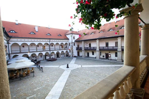 Widok Renesansowy Zamek Królewski Niepoomicach — Zdjęcie stockowe