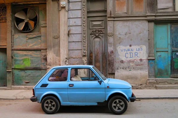 Egy kis kék kubai retro retro — Stock Fotó
