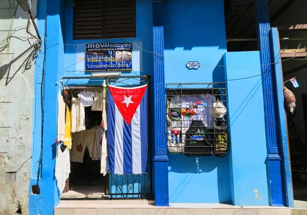 A house with a Cuban flag — Stock Photo, Image