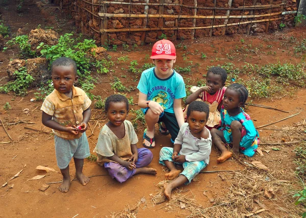 Avrupa çocuk çocuklarla Zanzibar — Stok fotoğraf