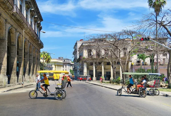 Túl nagy a forgalom az utakon, Havanna — Stock Fotó