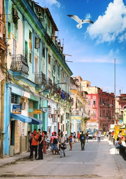 Tipikus utcai élet-Havanna, Kuba — Stock Fotó