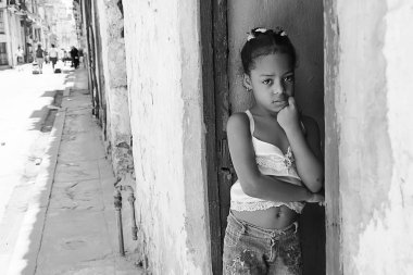 Havana, Küba'da küçük latin Amerikalı kız