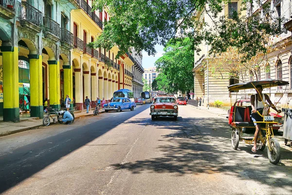 Ретро-трафик Гаваны — стоковое фото