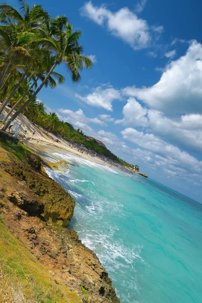 Beautiful diagonal tropical scenery from Cuba — Stock Photo, Image