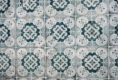 güzel renkli Portekizce süsler döşer 