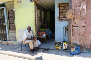Havana'daki eski muz satıcı