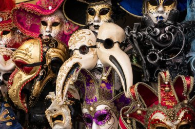 Venedik maskeli geleneksel karnaval