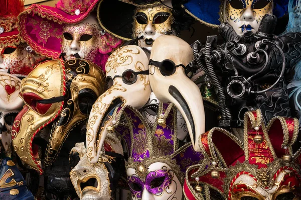 Παραδοσιακό καρναβάλι μάσκες στη Βενετία — Φωτογραφία Αρχείου
