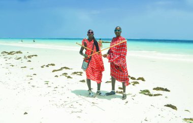 Sahildeki Masai adamlar