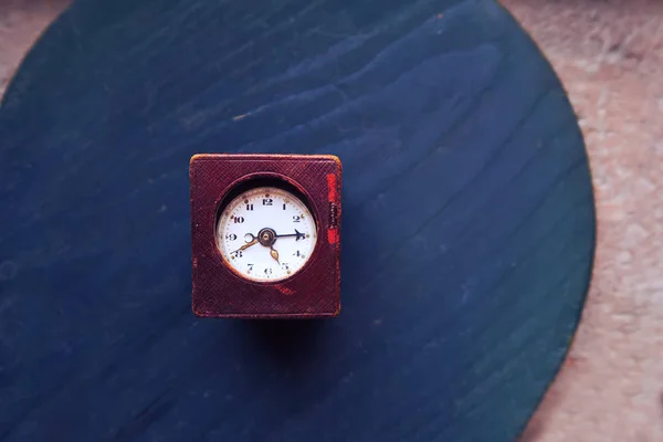 古老的老式钟表 — 图库照片