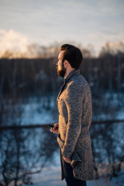 Sokak yasaktır vape, sokak moda vape Buhar, Buhar e-sigara ile genç adam