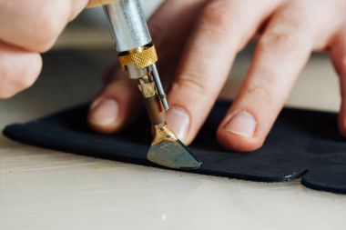 Master deri ürünleri, kaliteli deri ile çalışma