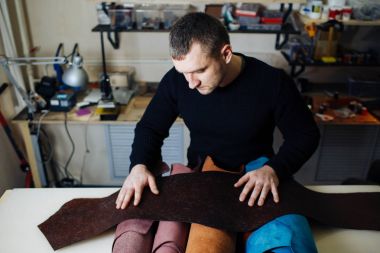 Master deri ürünleri, kaliteli deri ile çalışma