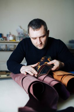 Master deri ürünleri, kaliteli deri ile çalışma