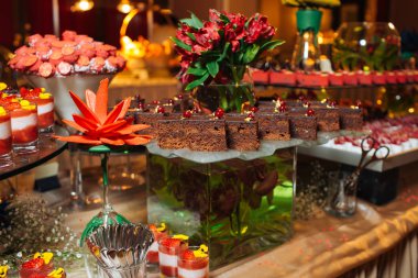 Harika tatlılar yemek Hizmetleri 